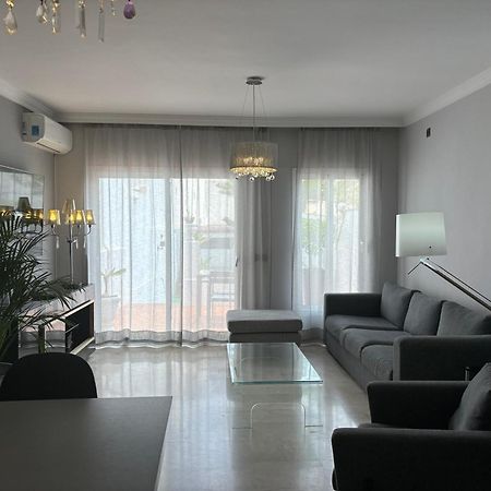 Apartamentos Abril Nerja Exterior photo
