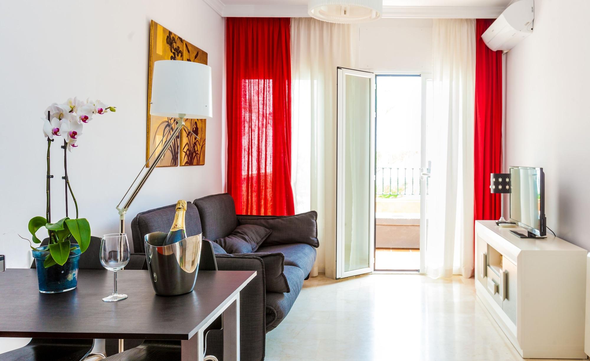 Apartamentos Abril Nerja Exterior photo